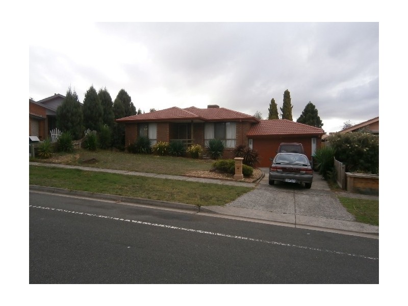 7 DENTON DRIVE, Endeavour Hills VIC 3802