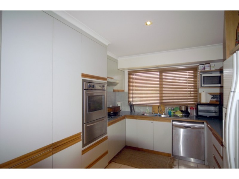 63 Amber Crescent, Narre Warren VIC 3805