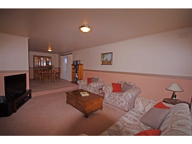 1 Earls Court, Endeavour Hills VIC 3802