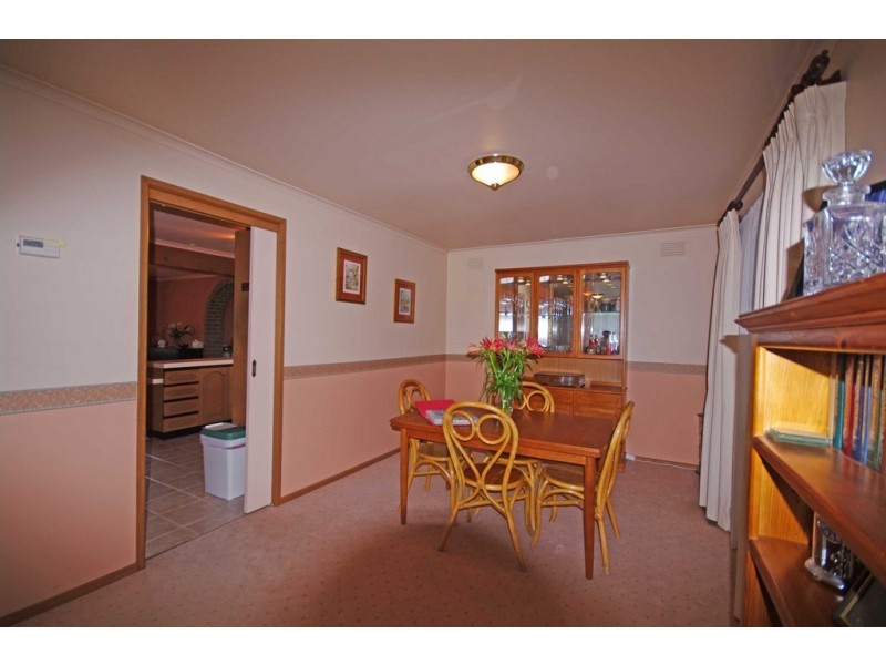 1 Earls Court, Endeavour Hills VIC 3802