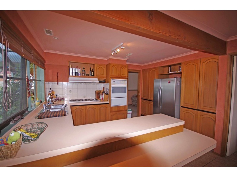 1 Earls Court, Endeavour Hills VIC 3802