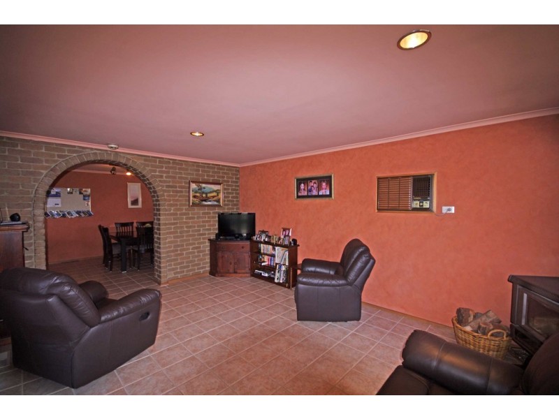 1 Earls Court, Endeavour Hills VIC 3802