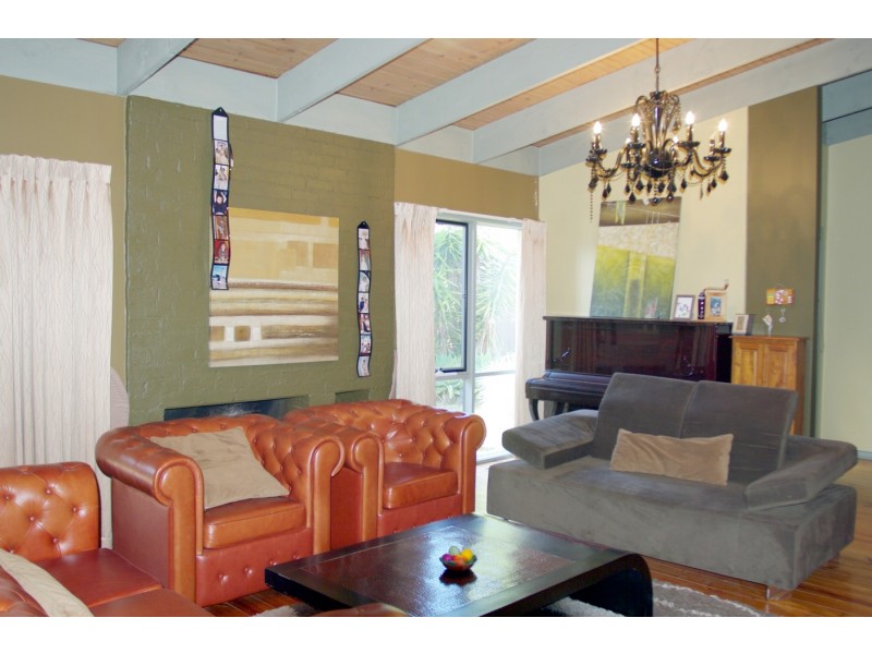 83 THOMAS MITCHELL, Endeavour Hills VIC 3802