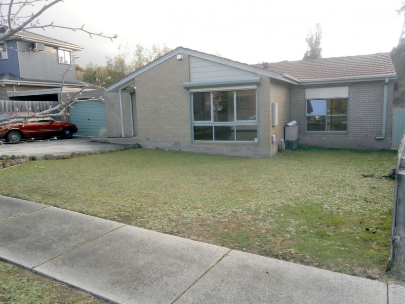 19 CHESTER COURT, Endeavour Hills VIC 3802