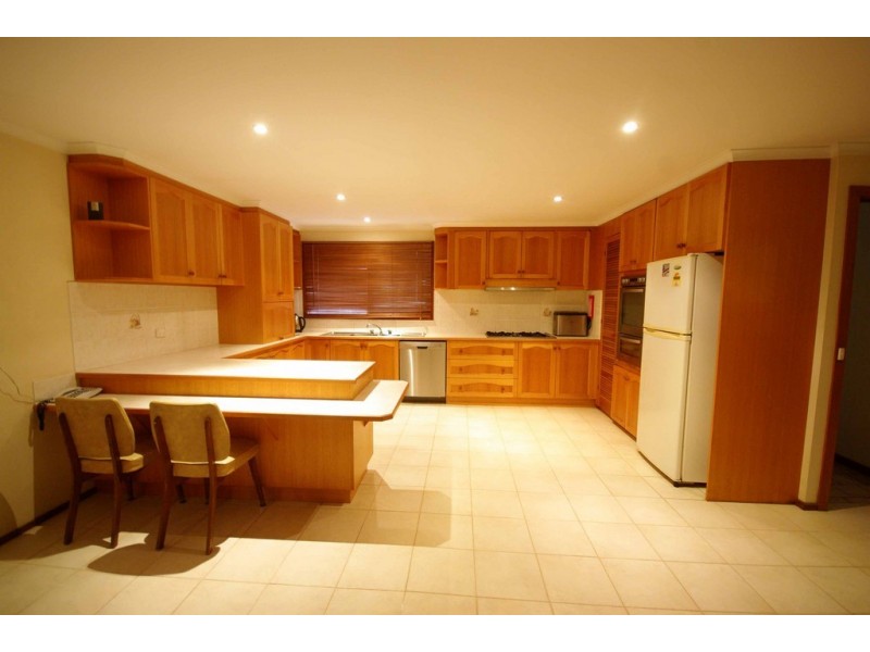 38 Conran Avenue, Endeavour Hills VIC 3802