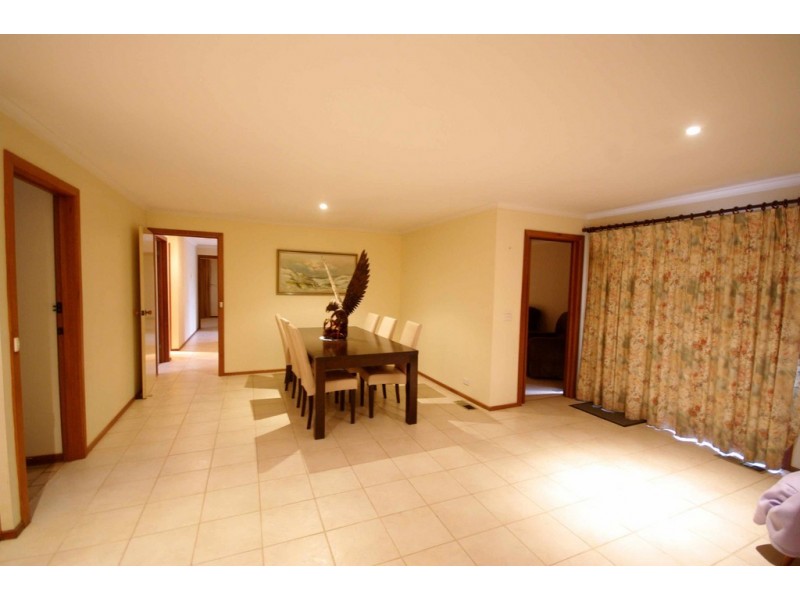 38 Conran Avenue, Endeavour Hills VIC 3802