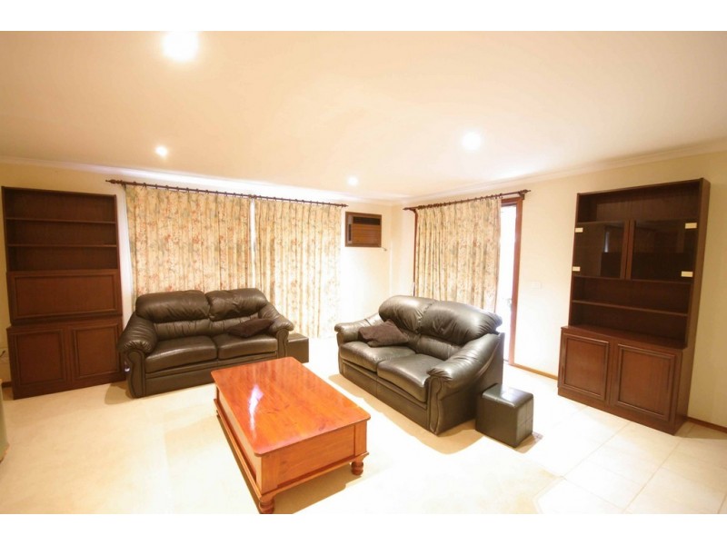 38 Conran Avenue, Endeavour Hills VIC 3802