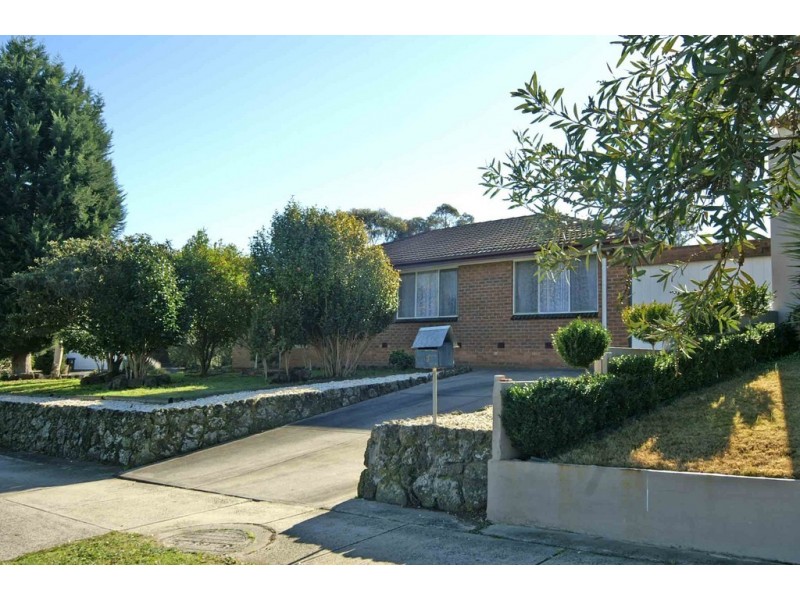 83 Charles Green Avenue, Endeavour Hills VIC 3802