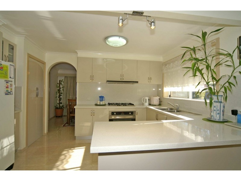 83 Charles Green Avenue, Endeavour Hills VIC 3802