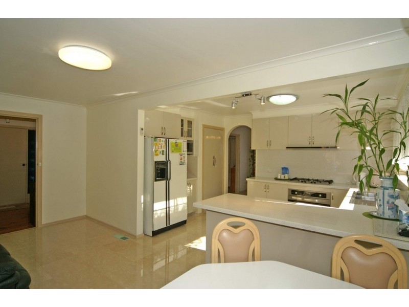 83 Charles Green Avenue, Endeavour Hills VIC 3802