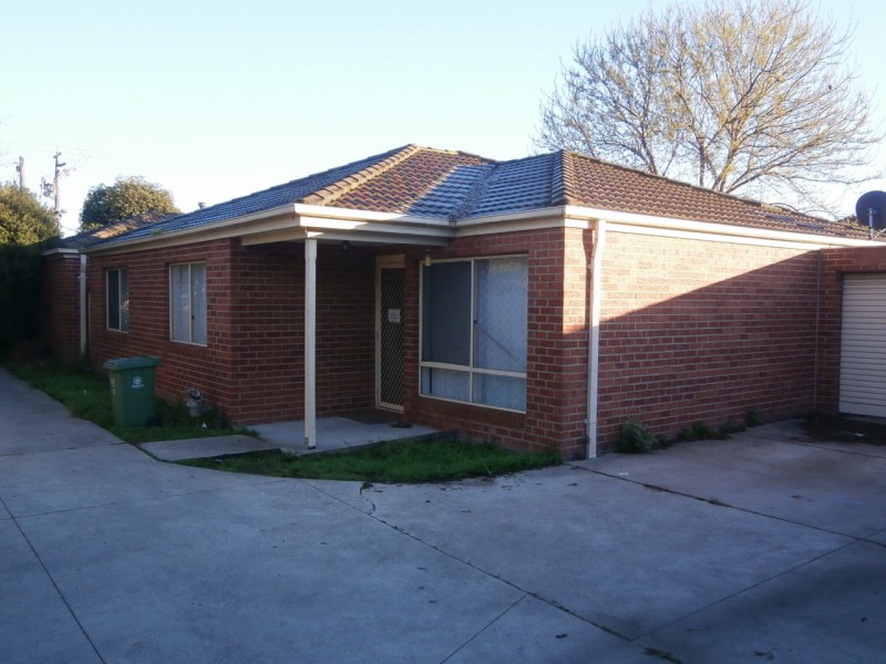 2/37 HAMMOND ROAD, Dandenong VIC 3175