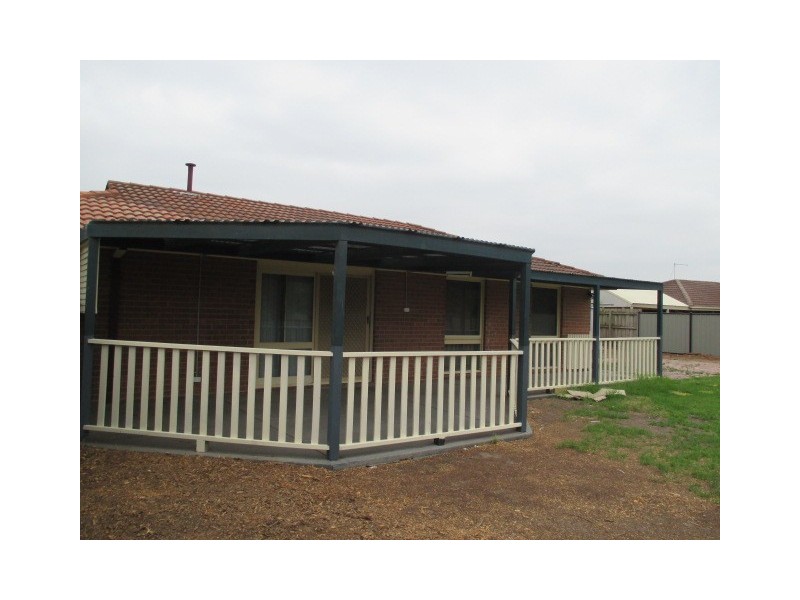 34 KENNINGTON PARK DRIVE, Endeavour Hills VIC 3802 Nicholls Gledhill Leased