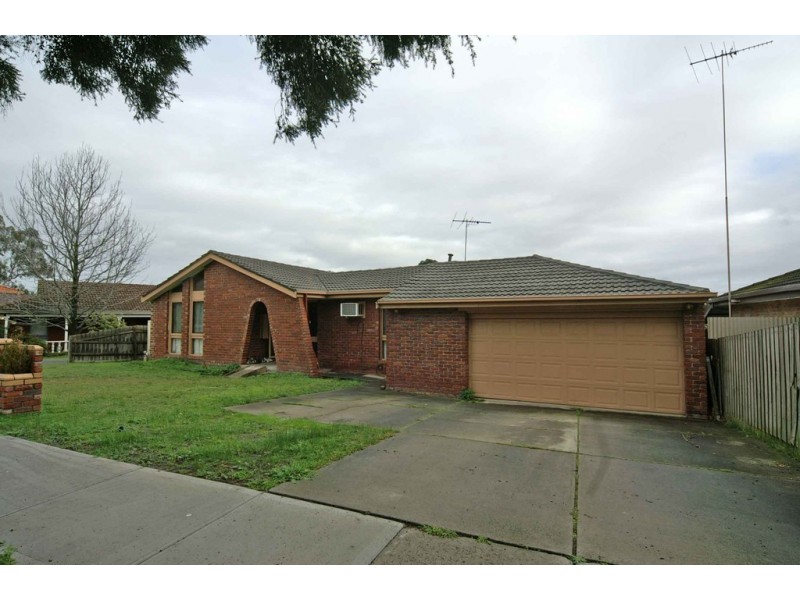 29 Isaac Smith Crescent, Endeavour Hills VIC 3802