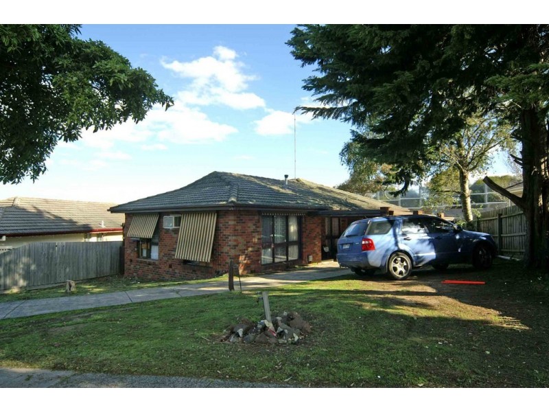 152 James Cook Drive, Endeavour Hills VIC 3802