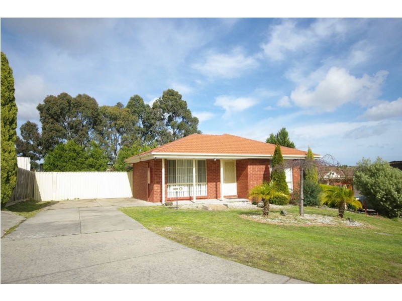 6 Pinto Close, Endeavour Hills VIC 3802