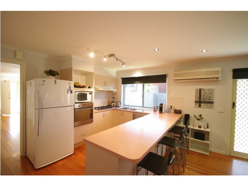 6 Pinto Close, Endeavour Hills VIC 3802