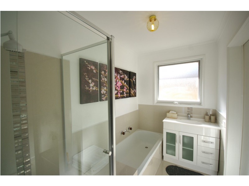 15 Cormorant Close, Endeavour Hills VIC 3802