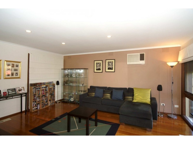 7 Hutchins Avenue, Endeavour Hills VIC 3802