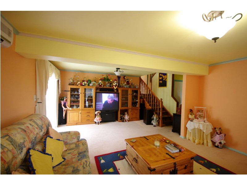 17 Cunningham Drive, Endeavour Hills VIC 3802