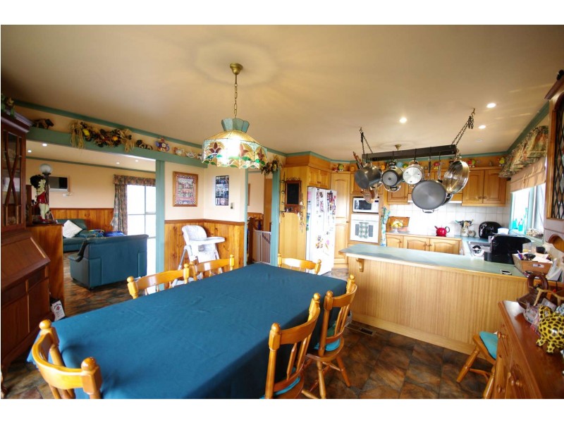 17 Cunningham Drive, Endeavour Hills VIC 3802