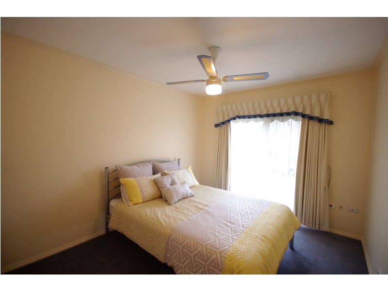 17 Cunningham Drive, Endeavour Hills VIC 3802