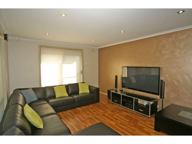 7 Scotsburn Way, Endeavour Hills VIC 3802