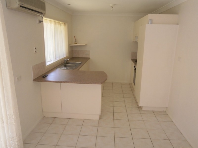 2/59 PRESTON AVENUE, Endeavour Hills VIC 3802