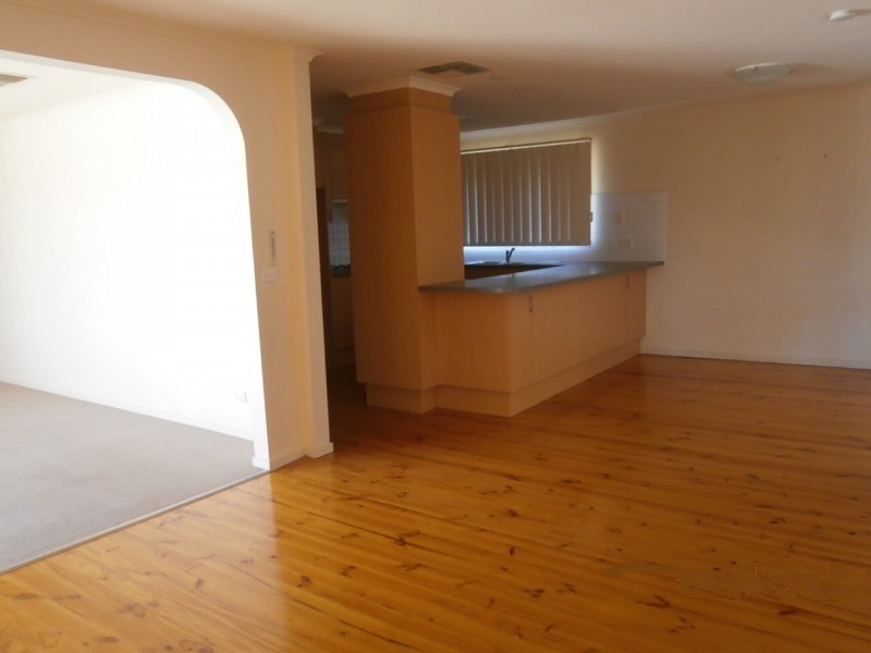 9 DERRY CLOSE, Endeavour Hills VIC 3802