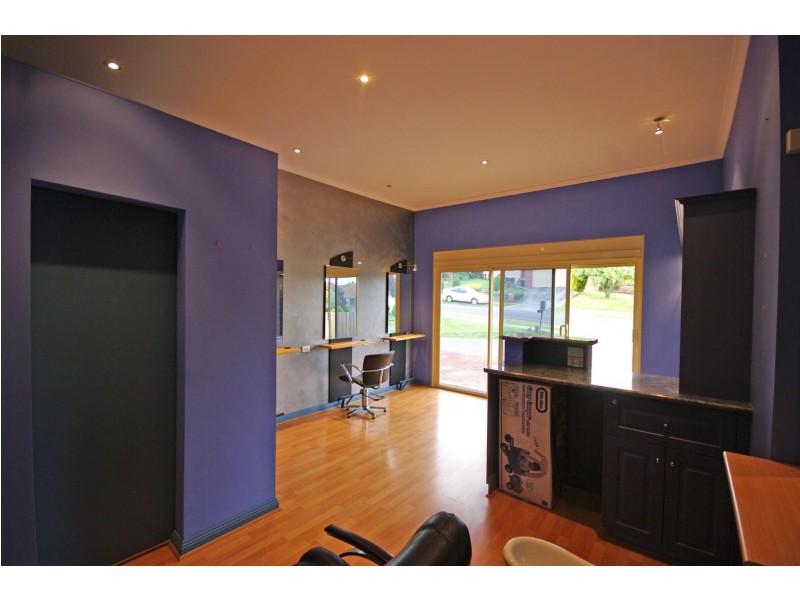 17 Cunningham Drive, Endeavour Hills VIC 3802