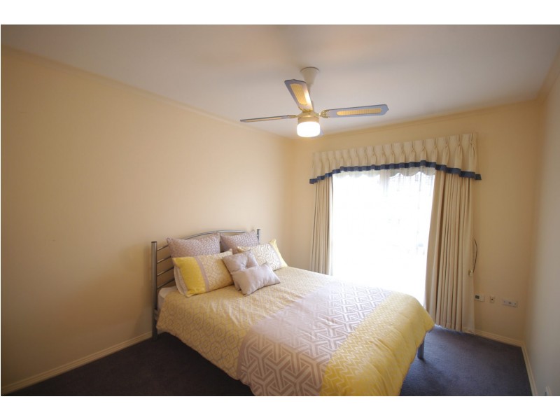 17 Cunningham Drive, Endeavour Hills VIC 3802