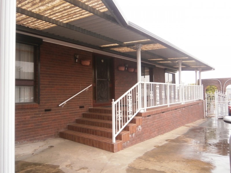 9 PECKOVER COURT, Endeavour Hills VIC 3802