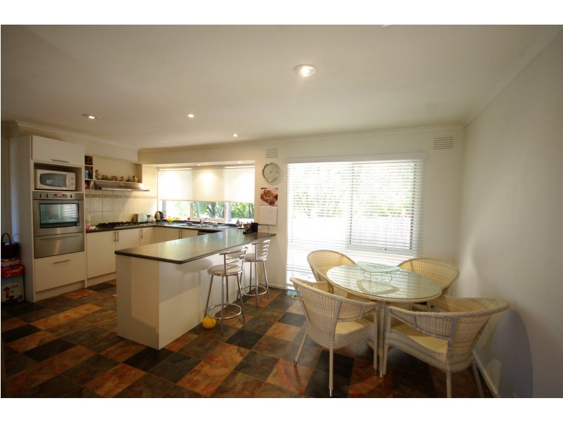 3 Earls Court, Endeavour Hills VIC 3802