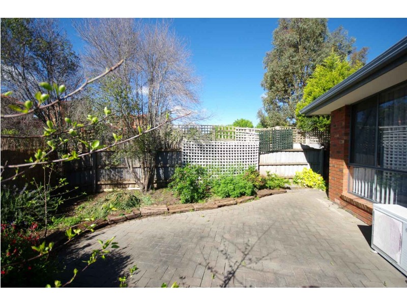 1/56 ARTHUR PHILLIP DRIVE, Endeavour Hills VIC 3802