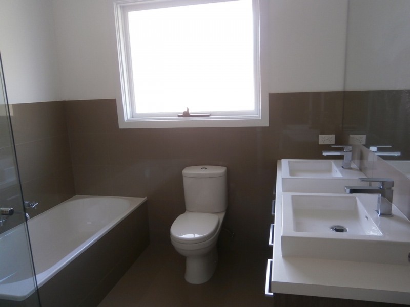 5 SIMMONDS PLACE, Endeavour Hills VIC 3802