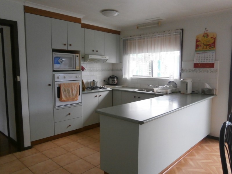 6 BAMBOO COURT, Doveton VIC 3177