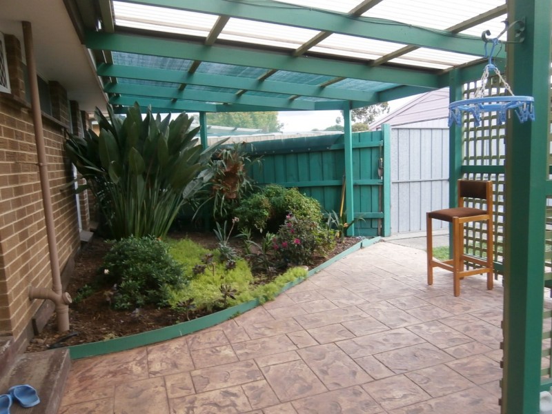 6 BAMBOO COURT, Doveton VIC 3177