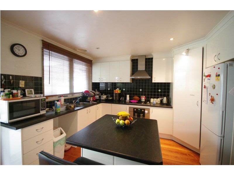 21 Ponto Court, Endeavour Hills VIC 3802