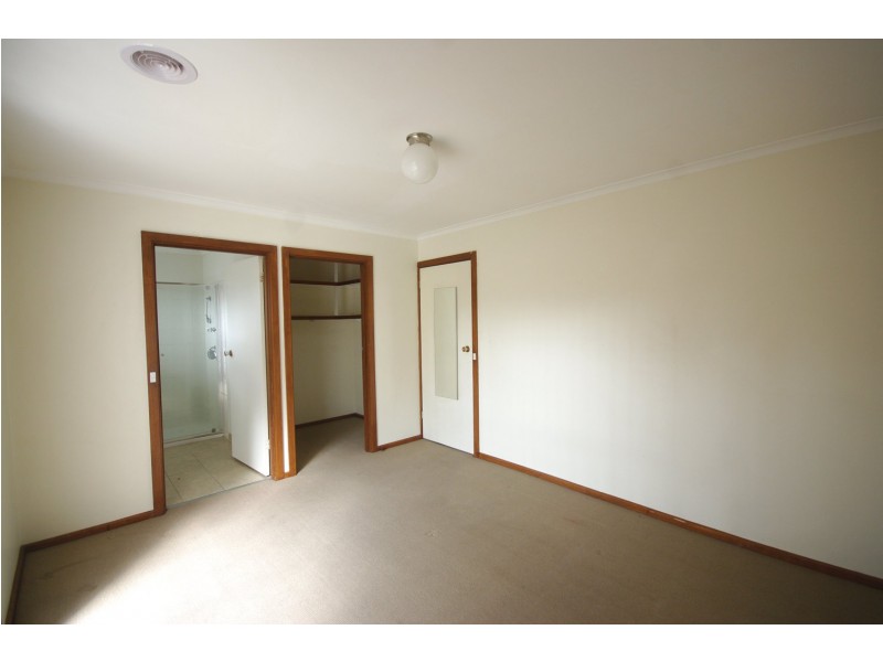 31 Aldridge Street, Endeavour Hills VIC 3802