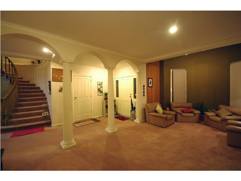 11 Armiston Court, Endeavour Hills VIC 3802