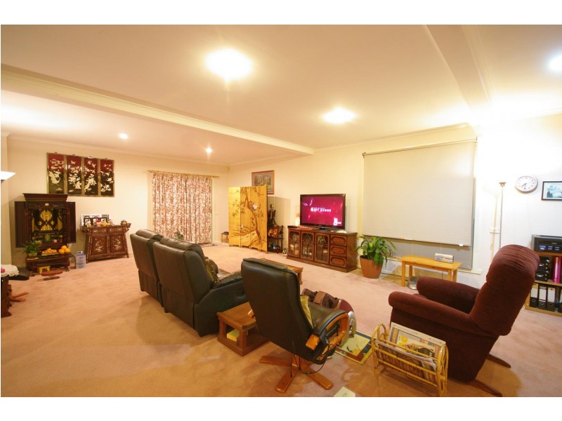 11 Armiston Court, Endeavour Hills VIC 3802