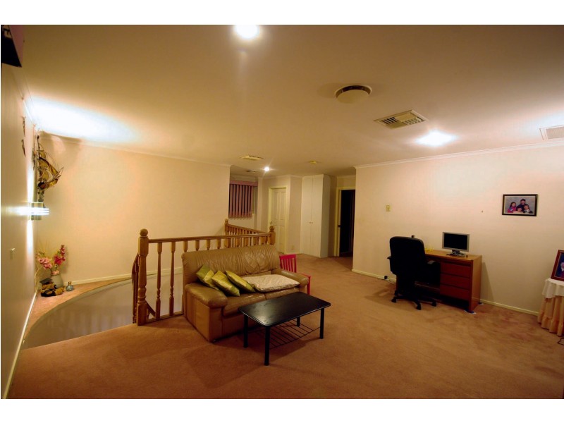 11 Armiston Court, Endeavour Hills VIC 3802