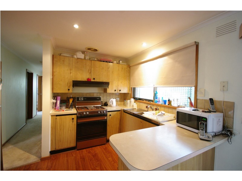 85 Chalcot Drive, Endeavour Hills VIC 3802