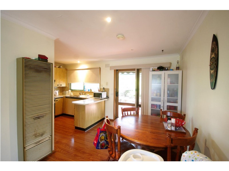 85 Chalcot Drive, Endeavour Hills VIC 3802
