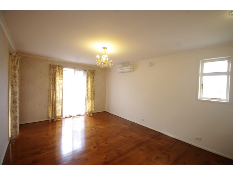 8 Wilkinson Way, Endeavour Hills VIC 3802