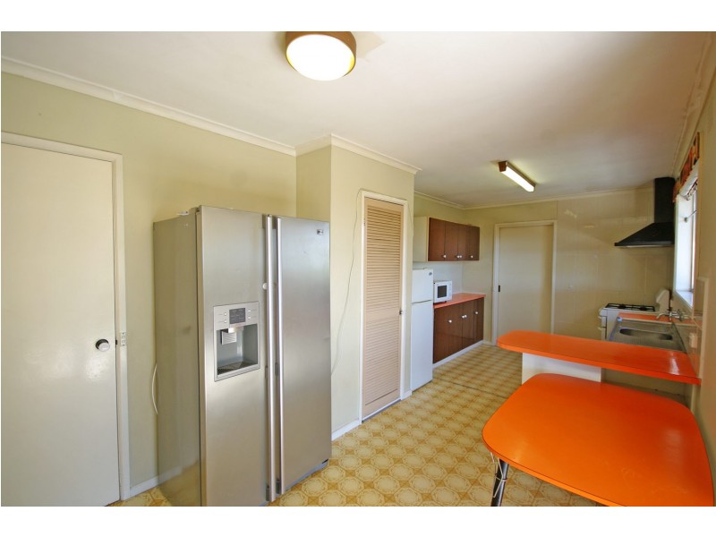 10 Correa Place, Endeavour Hills VIC 3802