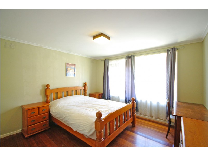 10 Correa Place, Endeavour Hills VIC 3802