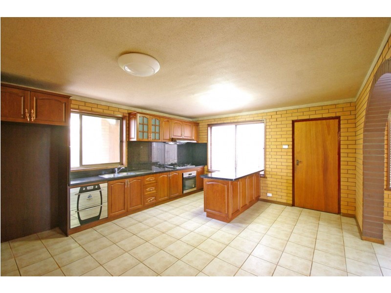 7 Gray Close, Endeavour Hills VIC 3802