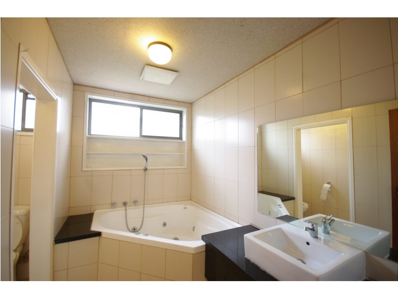 7 Gray Close, Endeavour Hills VIC 3802