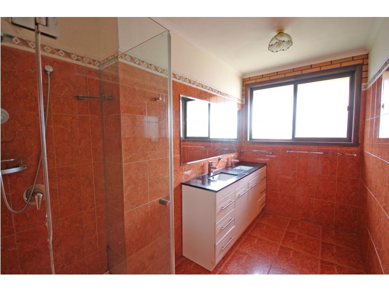 7 Gray Close, Endeavour Hills VIC 3802