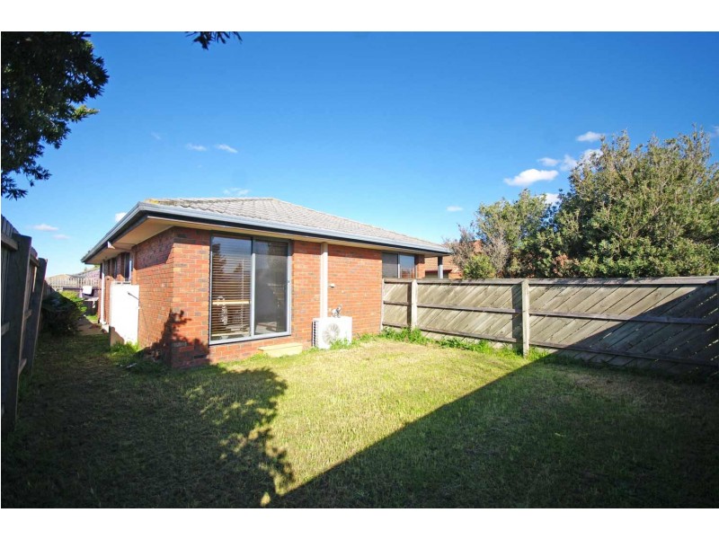 1/14 Bramwell Close, Endeavour Hills VIC 3802